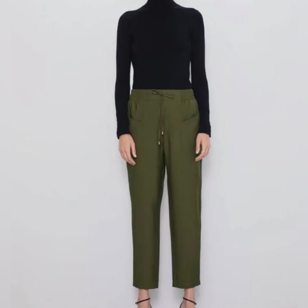 ZARA sleek, self patterned, smart jogger-style formal pants and elastic waist🔥